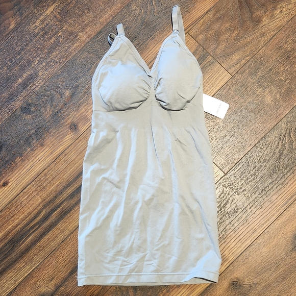 Maternity Tanktops - Picture 2 of 3